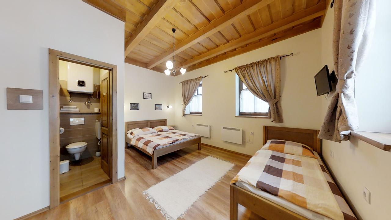 Toth Vendeghaz Es Apartmanhaz Ujfeherto Екстериор снимка