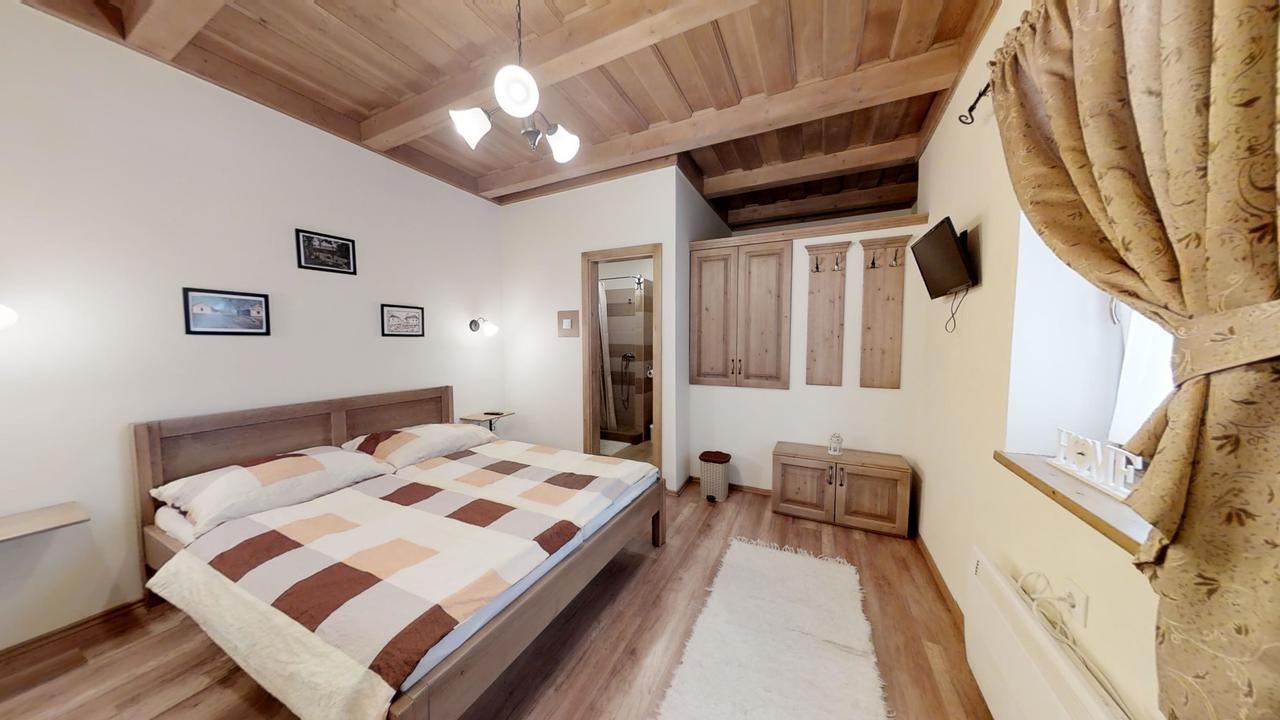 Toth Vendeghaz Es Apartmanhaz Ujfeherto Екстериор снимка