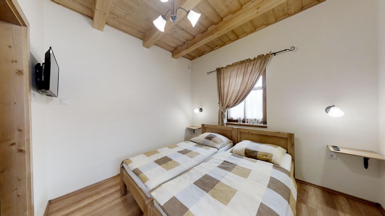 Toth Vendeghaz Es Apartmanhaz Ujfeherto Екстериор снимка