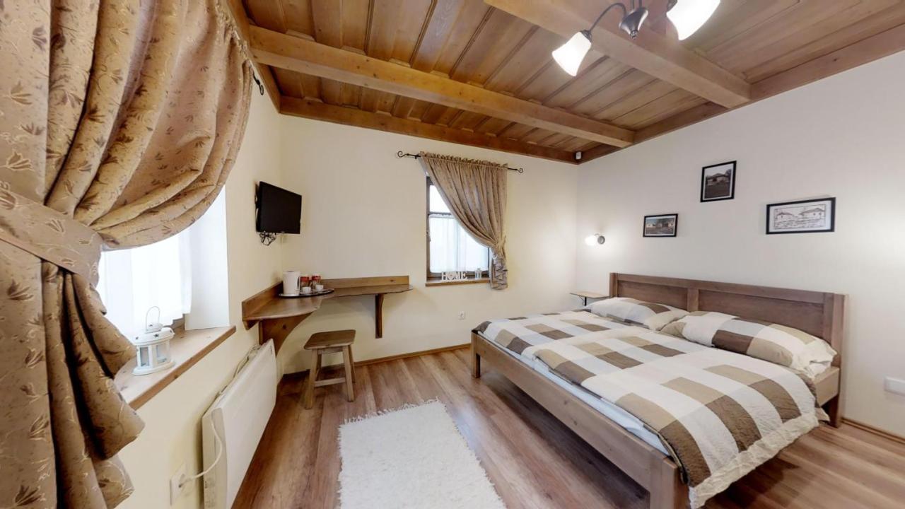 Toth Vendeghaz Es Apartmanhaz Ujfeherto Екстериор снимка