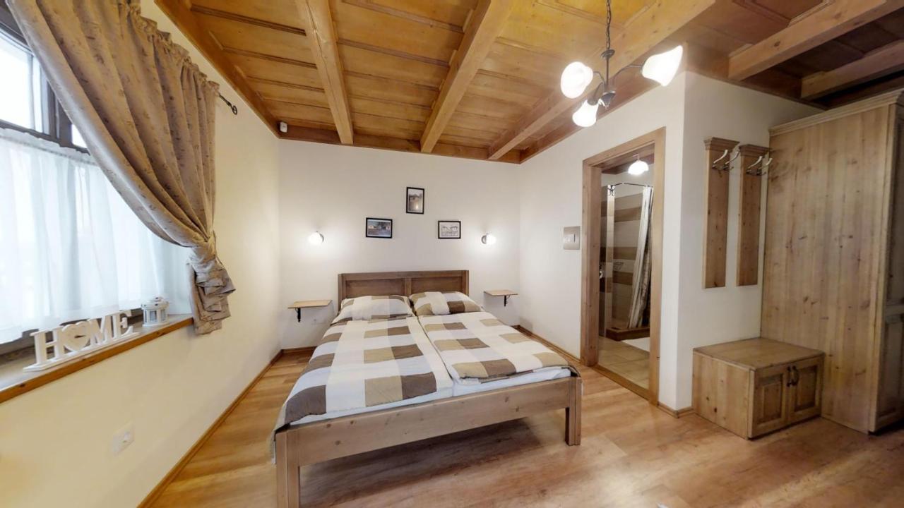 Toth Vendeghaz Es Apartmanhaz Ujfeherto Екстериор снимка