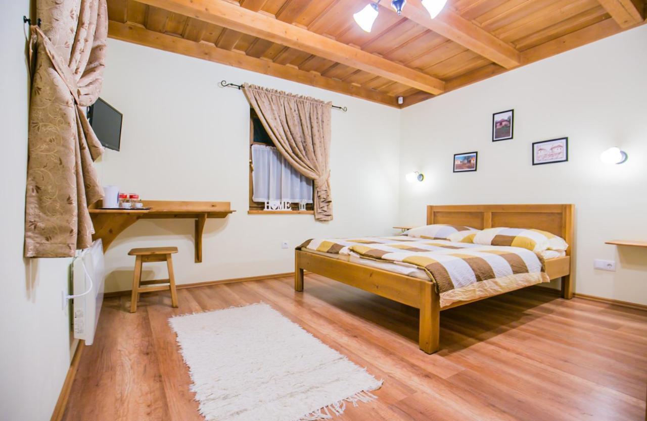Toth Vendeghaz Es Apartmanhaz Ujfeherto Екстериор снимка